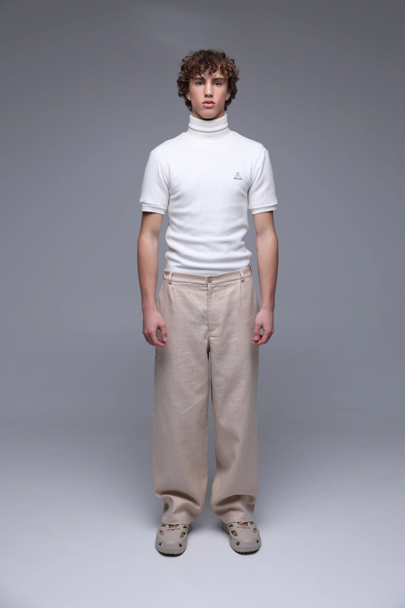 SAINT ISSA MEN'S SHORT-SLEEVE TURTLENECK IVORY side