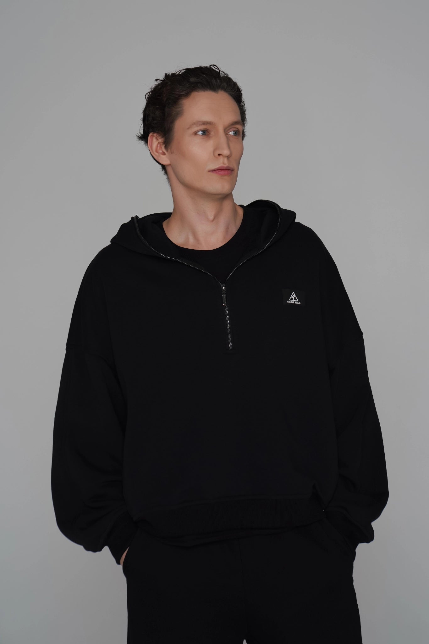 MEN'S OVERSIZED MINI CROP FULL-ZIP HOODIE BLACK side