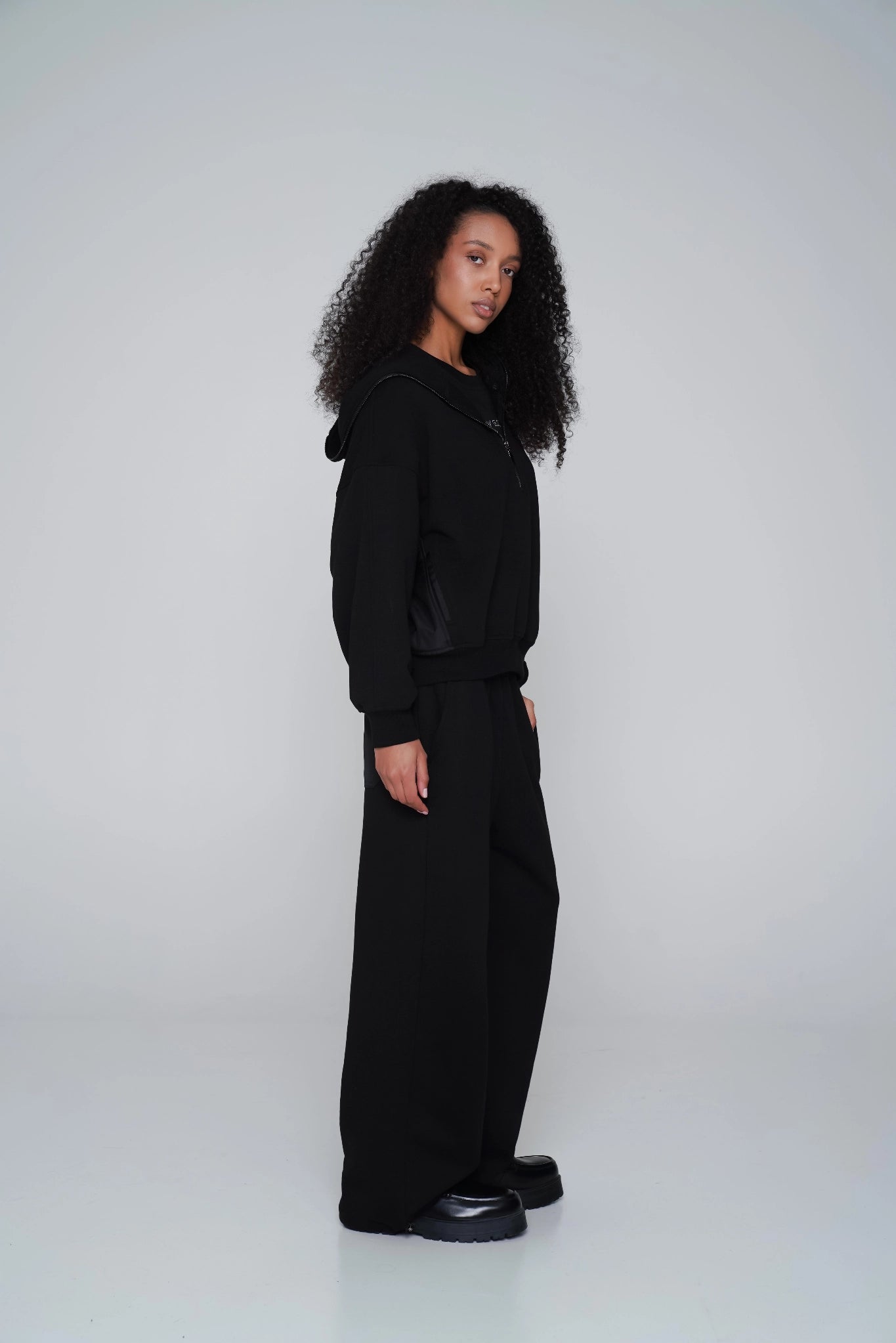 WOMEN'S MINI CROP FULL-ZIP OVERSIZED HOODIE BLACK CUSTOM luxury