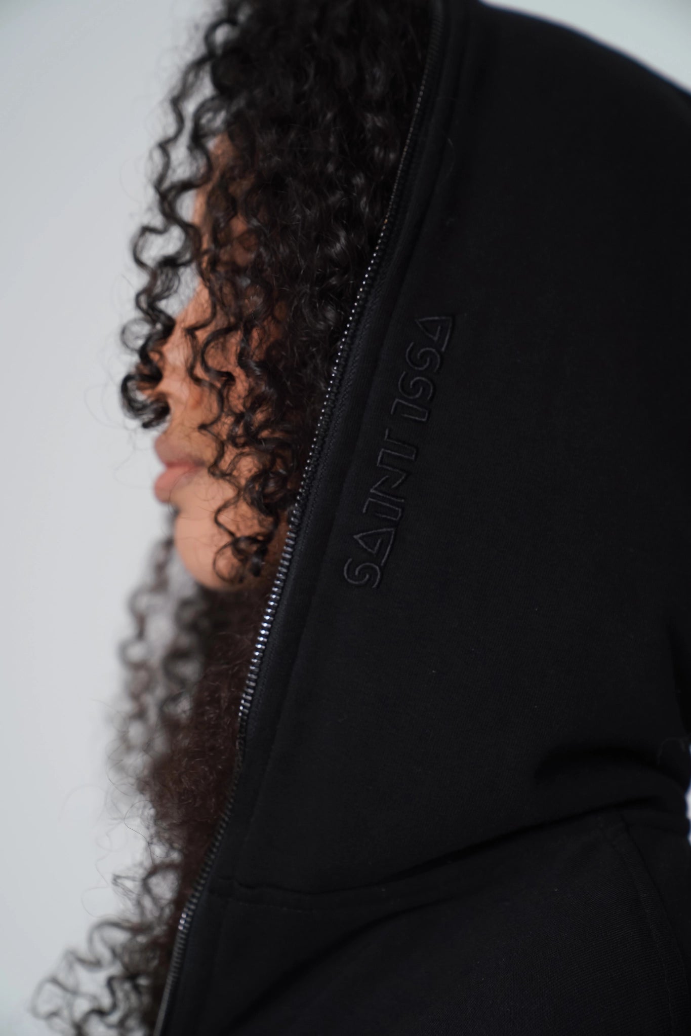 WOMEN'S MINI CROP FULL-ZIP OVERSIZED HOODIE BLACK CUSTOM side