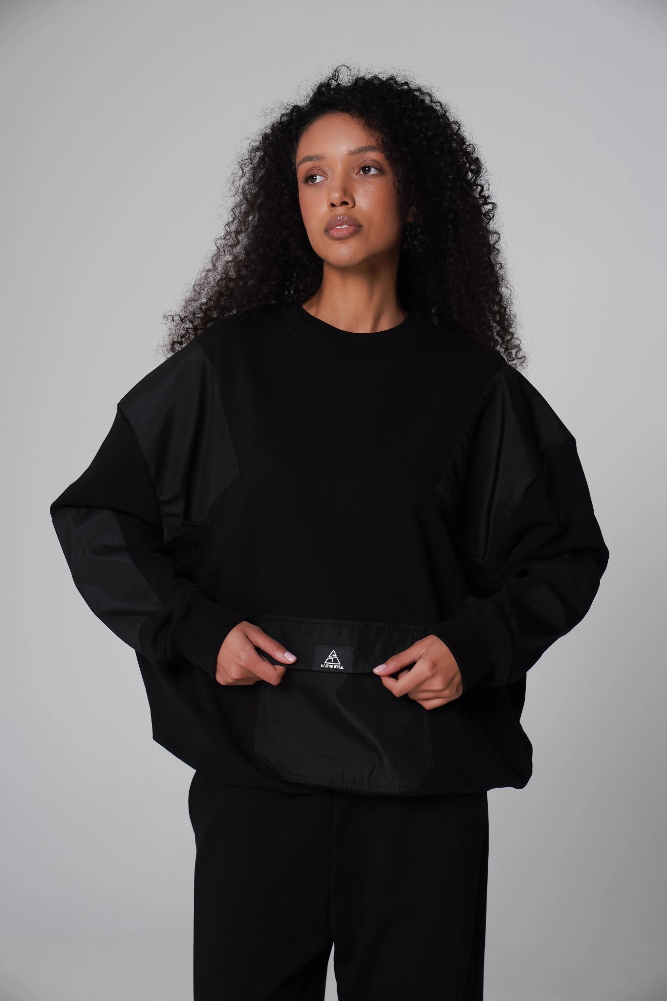 WOMEN'S URBAN LUXE BLACK SWEATSHIRT premium hoodie